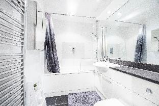 Serenity Suite 1 Bed Apartment Apartment in London