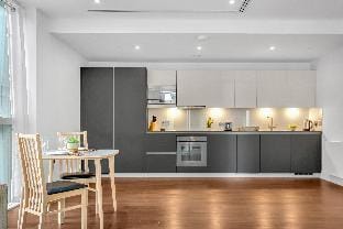 Elegant 1 Bed Apartment in Canary Wharf Apartment in London