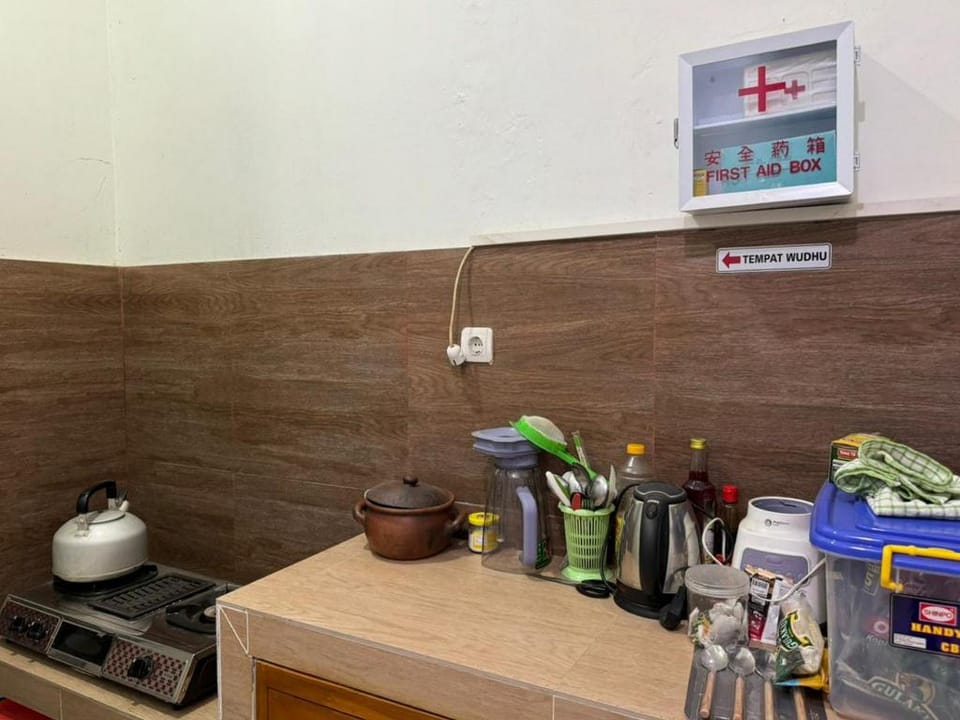 Graha Syariah Homestay Jogokariyan Mitra RedDoorz Hotel in Yogyakarta