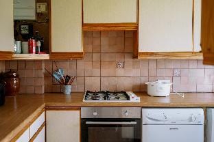 Comfy 1-Bed Flat Near Subway Vacation rental in London