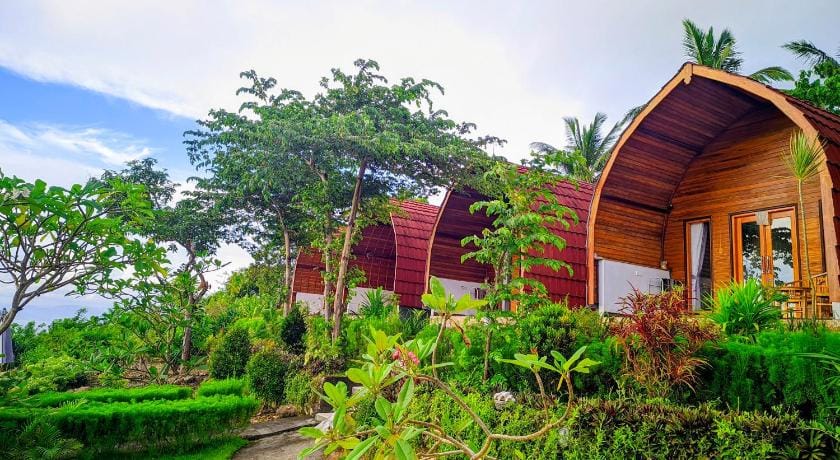 Kubuhill Sunset Bungalow Lodge in Nusapenida