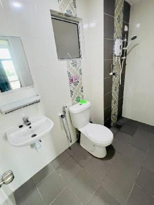 Ipoh Anderson Suites 64 2R2B 4pax Apartment in Ipoh