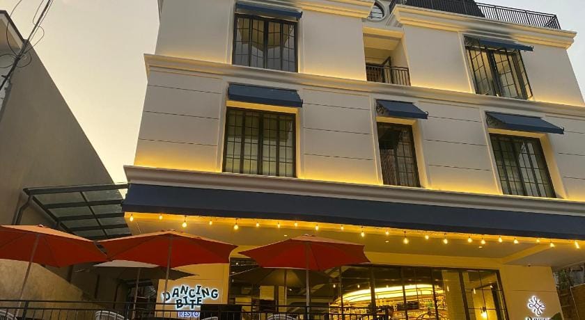 Luxeur Jakarta - Setiabudi Hotel in South Jakarta City