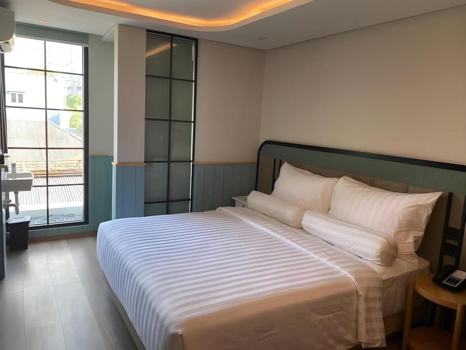 Luxeur Jakarta - Setiabudi Hotel in South Jakarta City