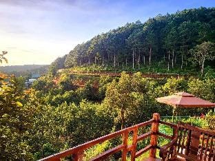 Homestay Nhà Gỗ Săn Mây Vacation rental in Dalat
