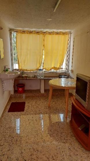 *Subbus Penthouse *with lovely green views  Apartment in Tamil Nadu
