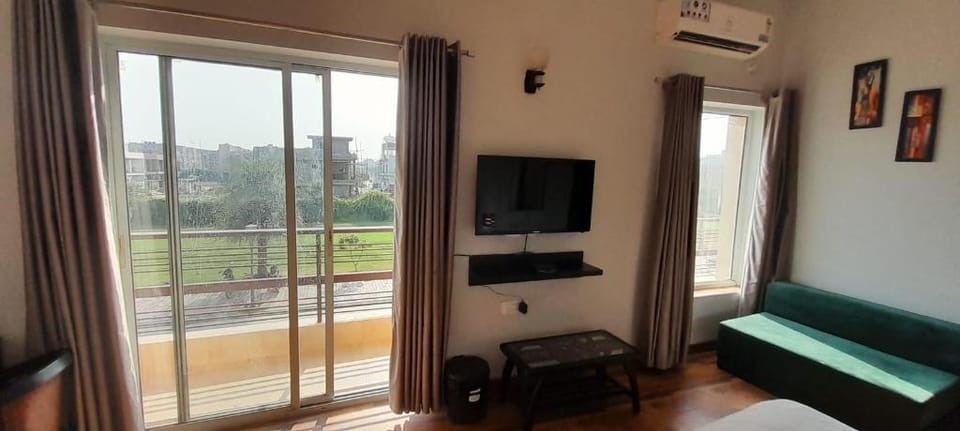 Vrindavan Dreams Hotel And Suites Hotel in Uttar Pradesh