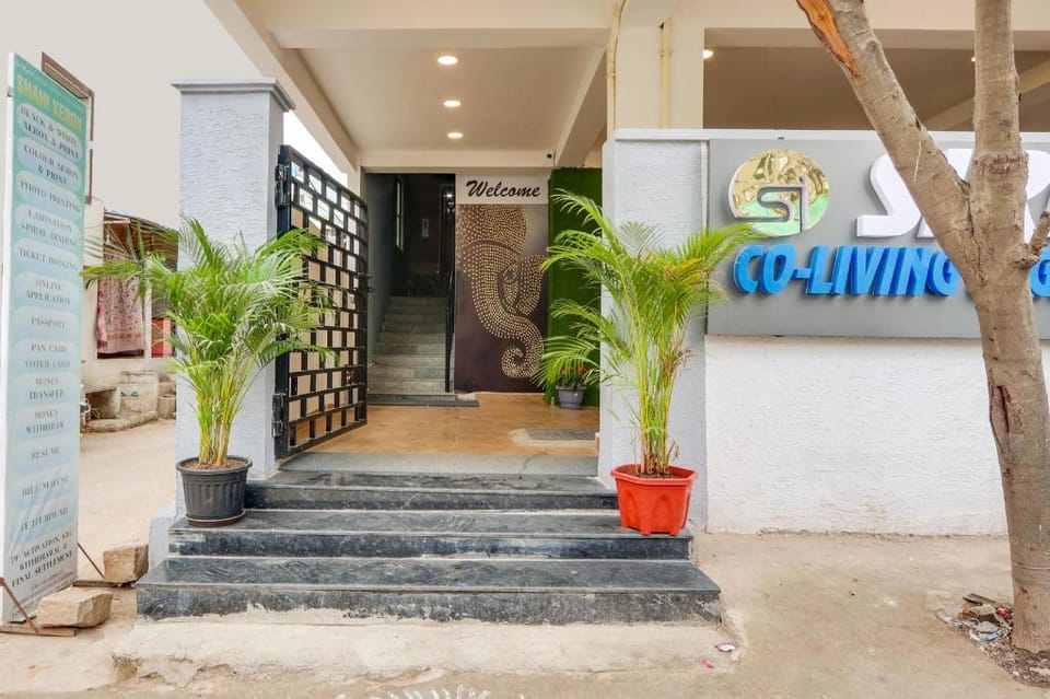 Hotel O by OYO Siri Inn guest house Hotel in Hyderabad