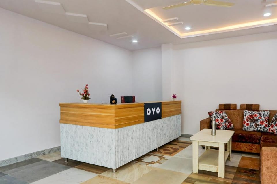 Hotel O Living Tree In Hotel in Secunderabad