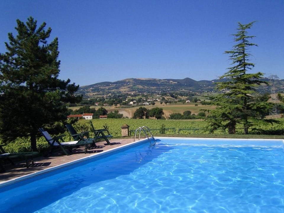 Spacious country house with swimming pool Villa in Marche