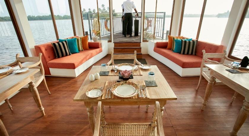 Houseboats by DAE - Colombo Docked boat in Western Province