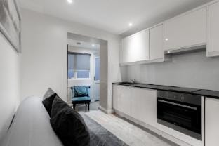 Gloucester Place Studios Apartment in City of Westminster
