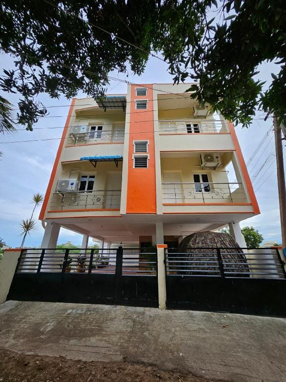 The White House Home Stay Apartment in Puducherry