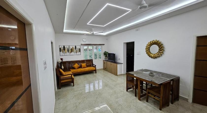 The White House Home Stay Apartment in Puducherry