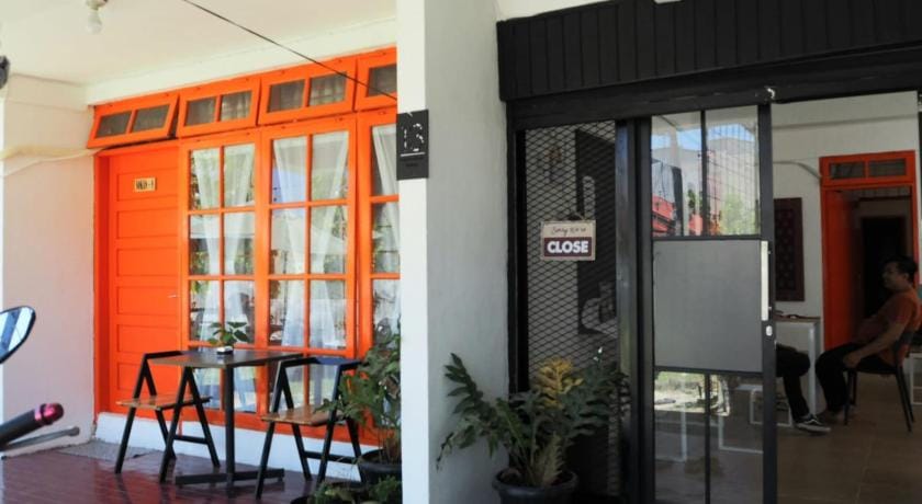 Pesona Orange Homestay Vacation rental in Padang