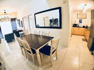 Penthouse in Tagaytay  3 bedrooms  6 beds  2 baths Apartment in Tagaytay