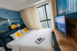 Chongqing City Center Family Warm Homestay Apartment in China