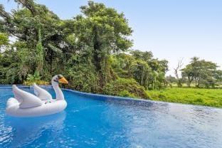 A luxury 3BR Duplex, Candolim Apartment in Candolim