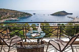 Coastal Paradise Found - Komis  Private Pool Gem Villa in Zakynthos, Greece