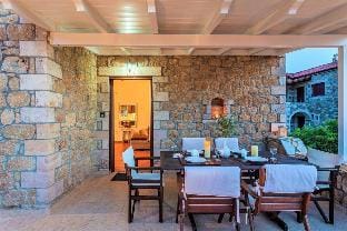 Mani s Aura Seaside-Spacious Summer Retreat Apartment in Messenia