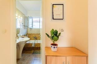 Spacious Urban Haven-Family Home  Perfect location Apartment in Messenia