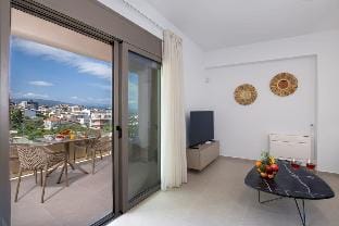 A Heaven View Park Hideaway - Chania Nest Apartment in Chania