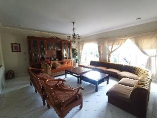 Villa luas bersih murah bisa untuk rombongan Villa in West Java