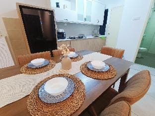 Atlantis 2BR Poolview 4 Pax B23 - NetFlix / Wifi Apartment in Malacca