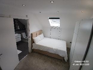 Hornchurch House - Jackson Close Vacation rental in Romford
