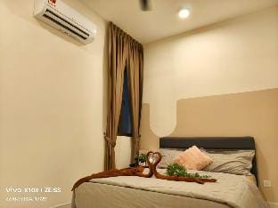 SP big Netflix Suria putra next hospital sg buloh  Apartment in Selangor, Malaysia