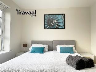 Travaal - 2 Bedroomed Apartment Farnborough Apartment in Farnborough