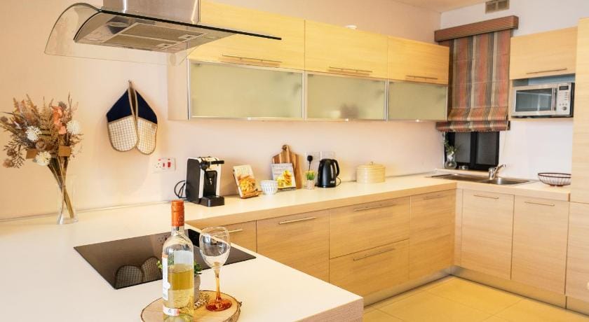 Stunning Seaviews Prime Location Lovely Home Apartment in Saint Paul's Bay