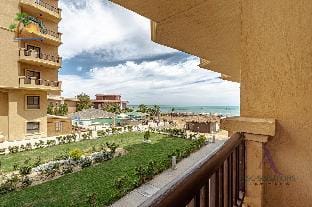 Lovely 2 bedrooms over looking the sea and 2 pools Apartment in Hurghada