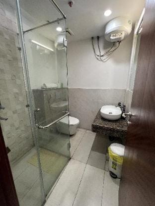 Luxurious Studio Apartment At Gold Crest Mall Apartment in Lahore