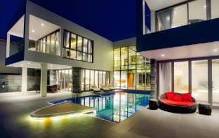 Five Stars Villa - 4BED VIP Beachfront With Pickup Villa in Hoa Hai