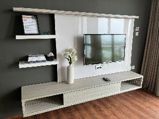 Home Abroad 8 @ Jazz Suites 1, Vivacity 6pax Apartment in Kuching