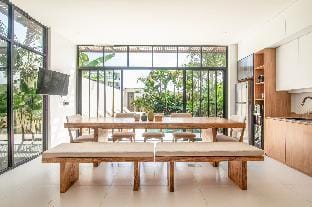 Mateo villa  Marvelous 6BR 2 mins to Beach Vacation rental in North Kuta