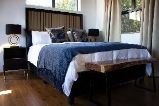 Kingfisher Suite - Treetop Guesthouse Vacation rental in Port Elizabeth