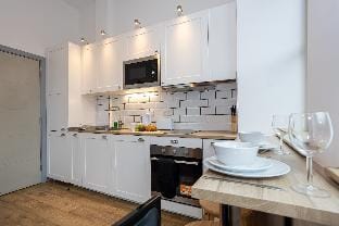 Spacious  Apartment close to Manchester City Centre By Pillo Rooms Apartment in Salford