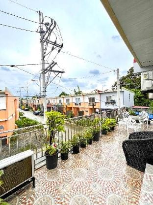 Bahay ni Kuya Transient House- NETFLIX/KTV/WIFI Vacation rental in Calabarzon