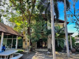 Pool Villa Armthong Home Vacation rental in Laos