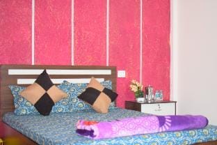 Excellent surroundings, very green, spacious rooms Vacation rental in West Bengal
