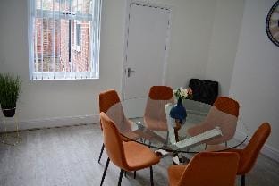 Sheffield 5Bed Home | Work&Leisure + Free Parking Apartment in Sheffield