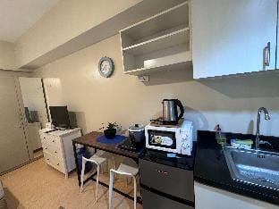 Perfect for Family/Barkada Room by Luxanos Place  Apartment in Lapu-Lapu City