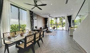 PLAYA Villa 100m to Private Beach in 5-Star Resort Villa in Ba Ria - Vung Tau