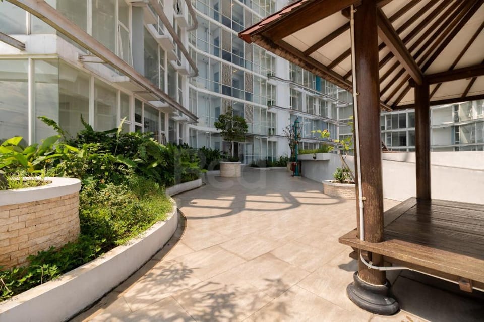 RedLiving Apartemen Majestic Point Serpong by Lucia Hotel in West Java