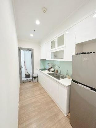 Căn hộ hiện đại trung tâm Hanoi Apartment in Hanoi