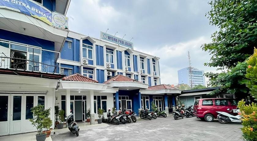 Wisma PKBI Jabar Mitra RedDoorz Hotel in Bandung
