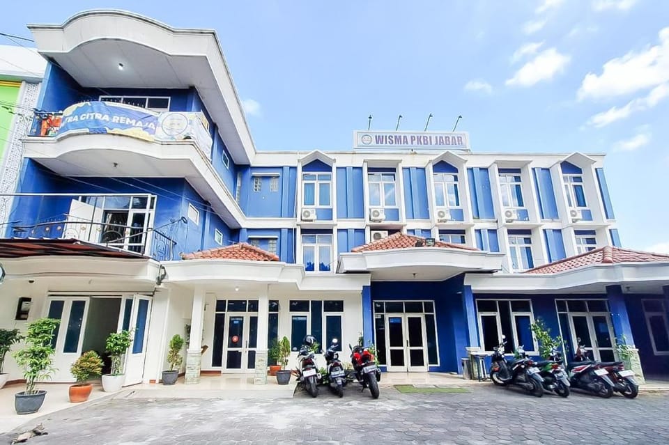 Wisma PKBI Jabar Mitra RedDoorz Hotel in Bandung