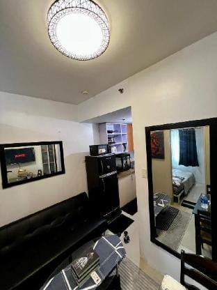 AshGray Room - 1-BR Posh pod Vacation rental in Quezon City